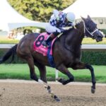 Claret Beret ganó al reverendo galope - Foto: @BreedersCup / @EclipseSports