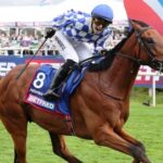 Saffie Osborne hizo historia en la hípica inglesa triunfando en el St Leger S. (G1) - Foto: John Grossick